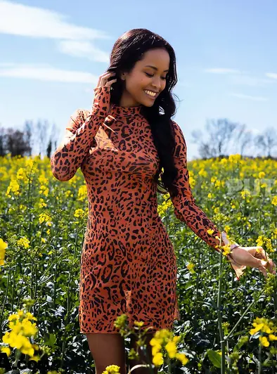Putri Cinta Strips Naked In The Flower Field