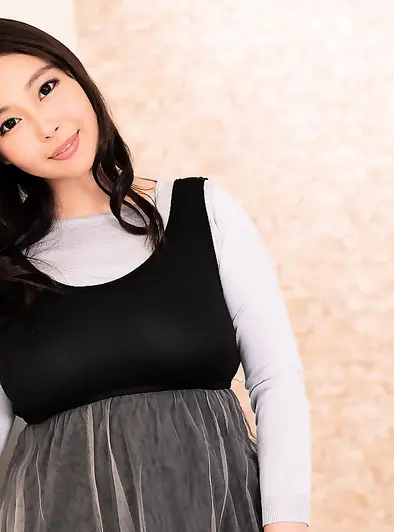 Momoka Ogawa Puts On A Hot Solo Show