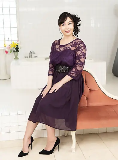 Momoka Ogawa Puts On A Hot Solo Show
