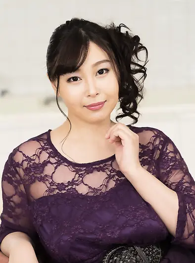 Momoka Ogawa Puts On A Hot Solo Show