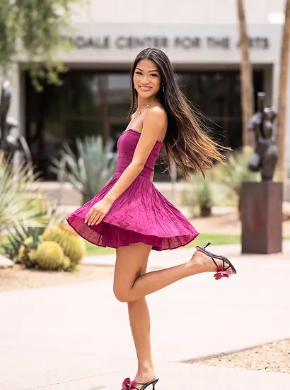 Leilani Voss Flashes And Bends All Over Outside